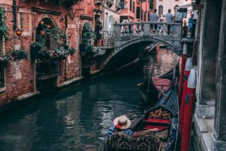 Let yourself be carried away by the charm of the city of Venice, Italy, visiting San Marco Square, Doge's Palace, gondolas